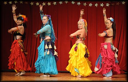 Troupe Nambah Bahira belly dances