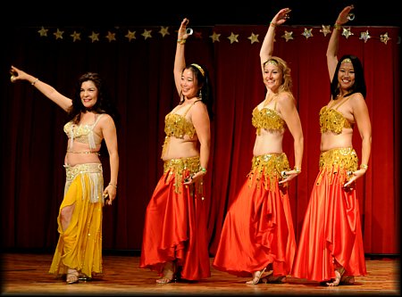 Una's Troupe belly dances